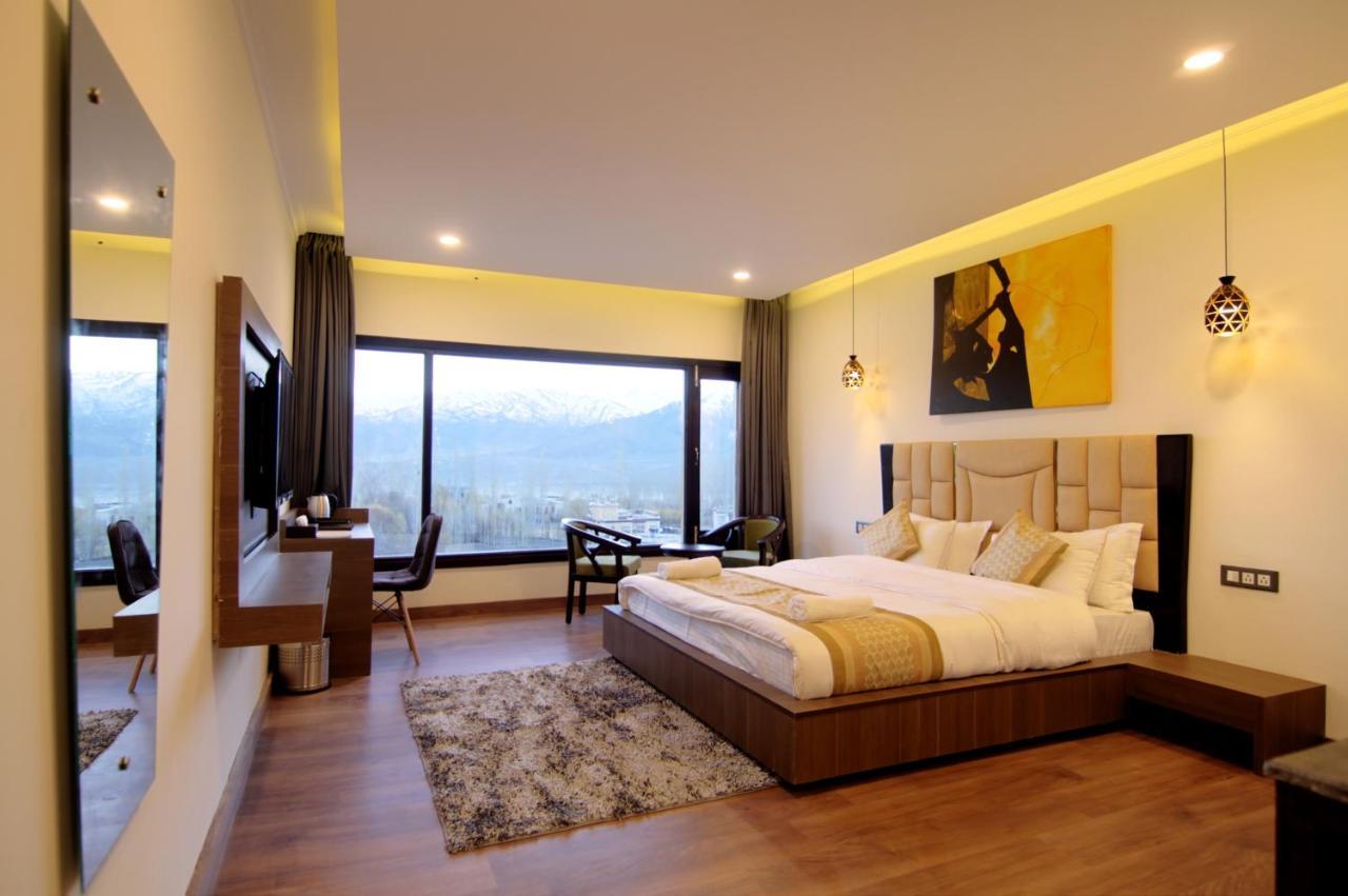 Hotel Sia Residency Leh Buitenkant foto